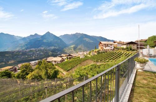 Schenna Apartment | Haus Hohenrain Ferienwohnung 1