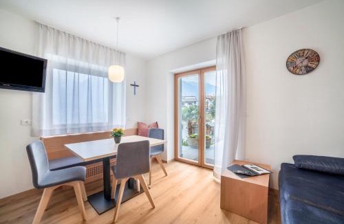 Schenna Apartment | Haus Hohenrain Ferienwohnung 1