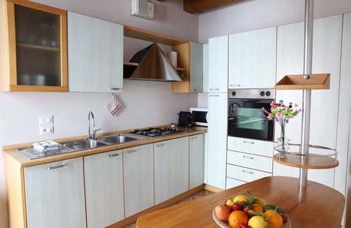 City Center Padova Apartment | Heart of Padua, Elegant apartment on Piazza delle Erbe & Palazzo della Ragione