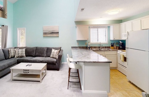 Surfside Beach Condo | Heartwarming condo w/pool, balcony, TV, & W/D-snowbird-friendly