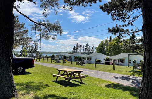 Stanhope Cottage | Heritage Three-bedroom Cottage (Cottage 1)