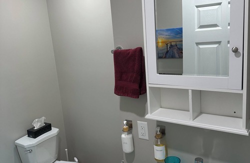 Sidney House | Heron's Haven Sidney By the Sea 1 Bedroom Guest Suite with Coffee/Reading Room