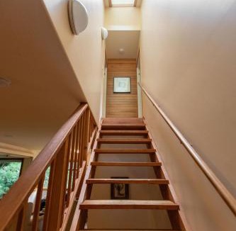 Roberts Creek Bed & Breakfast | Hidden Creek Hideaway