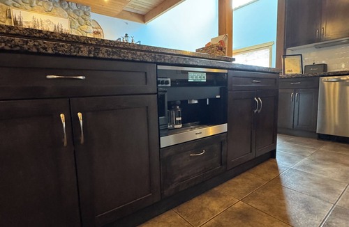 Apex Mountain House | Hidden Gold Hideaway - Apex Mtn - multi-family,pet friendly, slopeside townhome