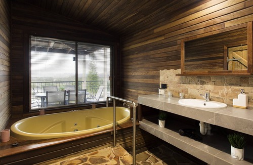 Esk Bed & Breakfast | Hill House Esk Qld