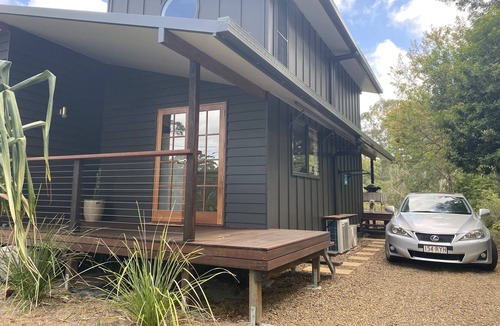 Tinbeerwah House | Hilltop Woods Noosa