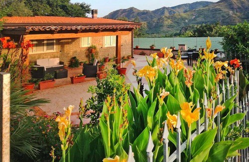 Motta Camastra House | Holiday home, Francavilla di Sicilia