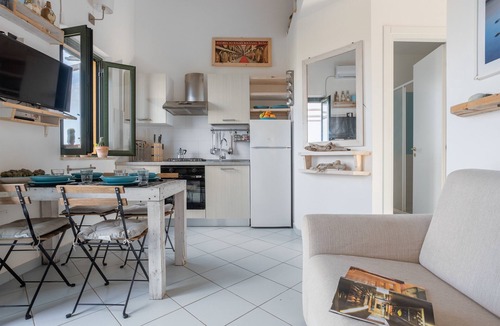 Campofelice di Roccella Apartment | Holiday Apartment 'Cielomare' with Sea View, Pool & Wi-Fi