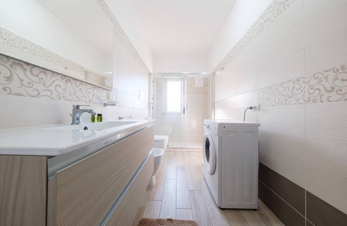 Province of Messina Apartment | Holiday Apartment "Damilhouse 4" with Balcony & Wi-Fi