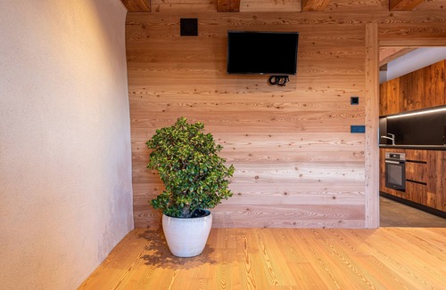 San Genesio Atesino Apartment | Holiday Apartment Egger an der Lahn - Nonna with Mountain View, Terrace and Wi-Fi