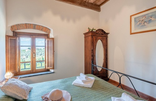 Lamporecchio Other | Holiday Apartment "Le Rondini" with Shared Pool, Shared Garden & Wi-Fi