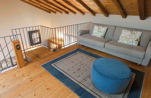 Linguaglossa Apartment | Holiday apartment with garden and outdoor swimming pool