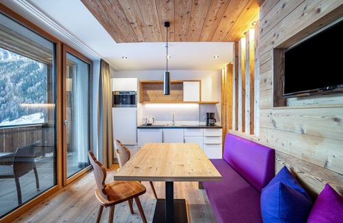 San Giacomo Apartment | Holiday Apartment "Stoana 1-1" with Relaxing Wellness Area