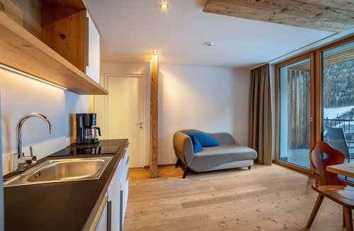 Valle Aurina Apartment | Holiday Apartment "Stoana Apt 3-2" with Relaxing Wellness Area