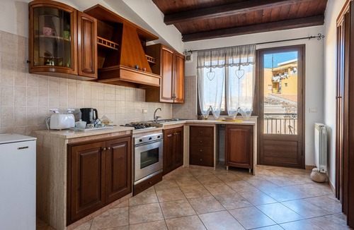 Trabia House | Holiday Home 'A Casa Di Manu' with Sea View, Terrace & Balcony