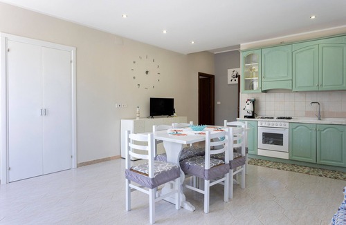 Menfi House | Holiday Home 'Bandiera Blu' near the Beach with A/C, Terrace & Garden