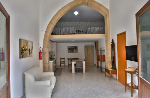 Salemi House | Holiday Home Castle Salemi - Casa Vacanze