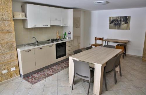 Salemi House | Holiday Home Castle Salemi - Casa Vacanze