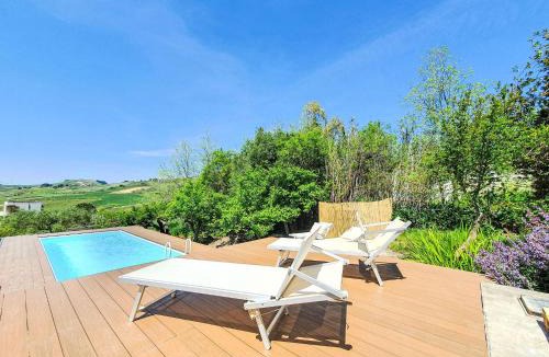 Buseto Palizzolo House | Holiday Home Grande Baglio Anastè by Interhome