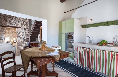 Buseto Palizzolo House | Holiday Home in Sicily for 6 People with Pool