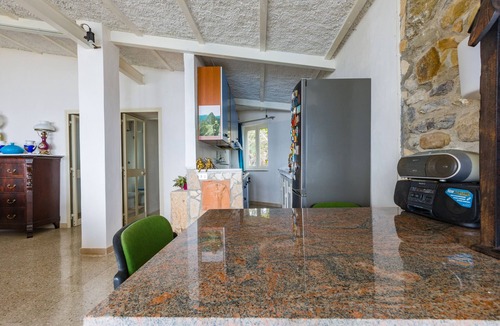 Caronia House | Holiday Home 'Casa Eolo' with Sea View, Wi-Fi and Air Conditioning