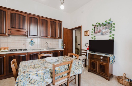 Marsala House | Holiday Home 'La Piazzetta' with Wi-Fi and Air Conditioning