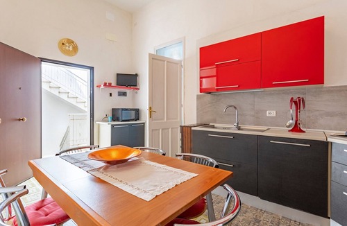 Mazara del Vallo House | Holiday Home 'Obelix Kasbah' with Balcony and Air Conditioning