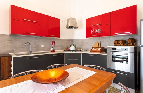 Mazara del Vallo House | Holiday Home 'Obelix Kasbah' with Balcony and Air Conditioning