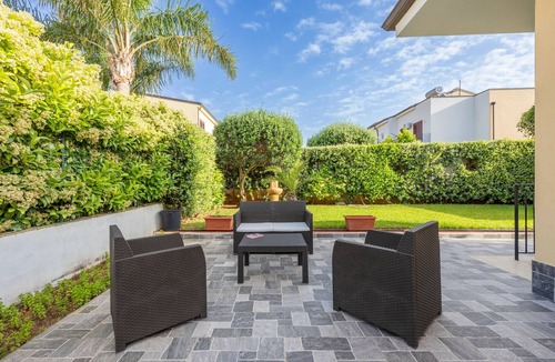Carini House | Holiday Home 'Ohana' with Sea View, Wi-Fi and Air Conditioning