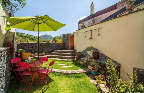 Rovittello House | Holiday Home "Sikelia Relais" with Mountain View & Wi-Fi