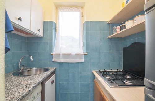 Rena Majore House | Holiday Home 'Villetta Aurora Rena Majore' with Sea View and Private Garden