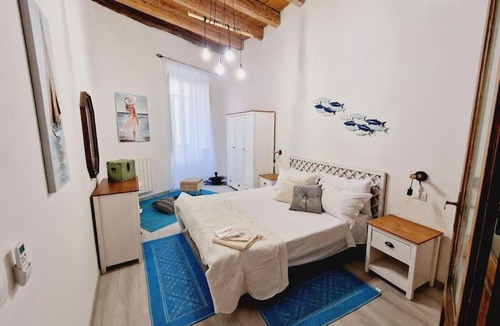 Historic Castle District Apartment | Holiday Home Virgilio House