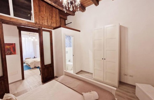 Historic Castle District Apartment | Holiday Home Virgilio House