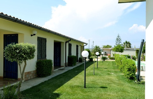 Cattolica Eraclea House | Holiday homes with pool and garden, close to the sea and very well connected .