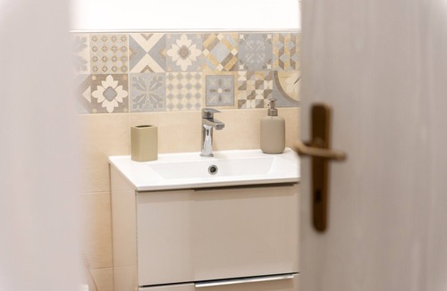 Termini Imerese Apartment | Holiday House Annunziata 1 Apartment with Wi-Fi and Air Conditioning