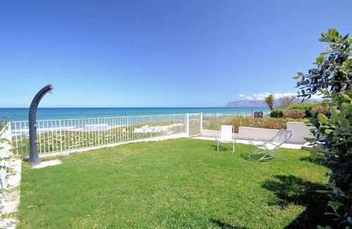 Alcamo Marina House | Holiday house Alcamo Marina for 1 - 7 persons with 4 bedrooms - Holiday home