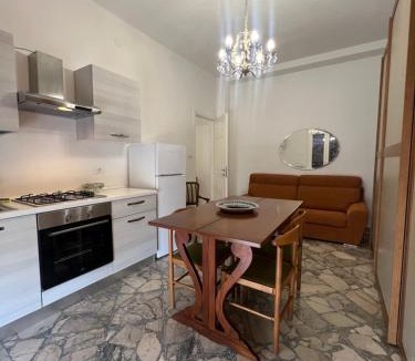 Carini Apartment | Holiday & House - Imparato Carini Costa Verde - Appartamento con ampio balcone vista mare - porzione di Villa Residenziale a pochi passi dal mare