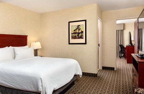 Northeast Edmonton Hotel | Holiday Inn Express Edmonton North by IHG