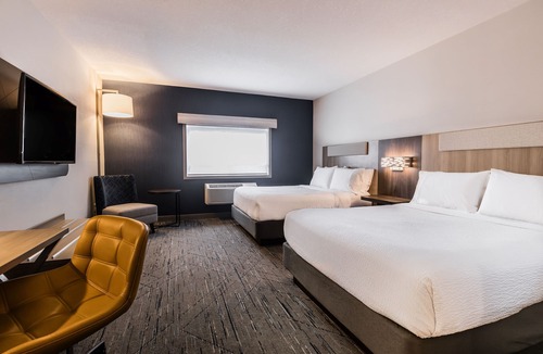 Lake Bonavista Hotel | Holiday Inn Express Hotel & Suites Calgary S-Macleod Trail S by IHG