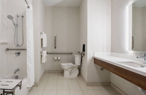 Dilworth Mountain Estates Hotel | Holiday Inn Express & Suites Kelowna - East by IHG