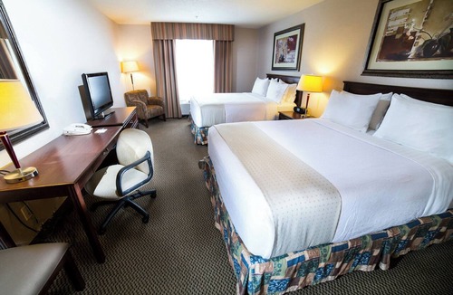Northwest Edmonton Hotel | Holiday Inn Hotel & Suites West Edmonton by IHG