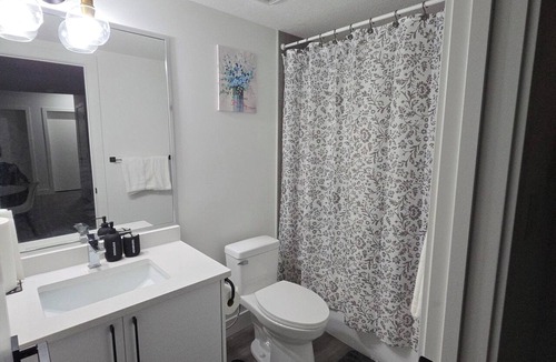 Northeast Edmonton House | HOME AWAY FROM HOME. 7min or less radius to all amenities and downtown Edmonton