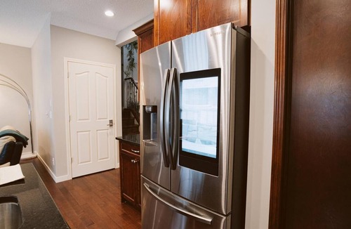 Panorama Hills House | Home Away from Home-Family Haven-15 Min to Airport