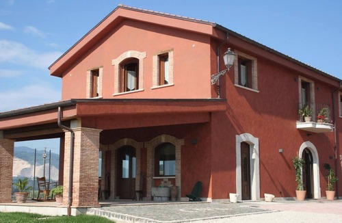 Segni Villa | Homerez - Spacious Villa with Pool in Segni