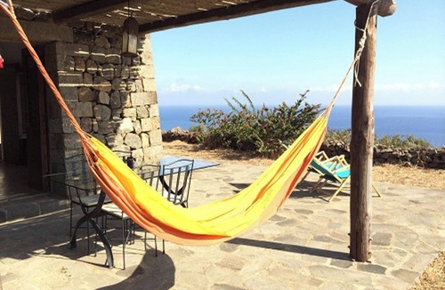 Tracino Apartment | Homerez - Studio in Pantelleria with sea view