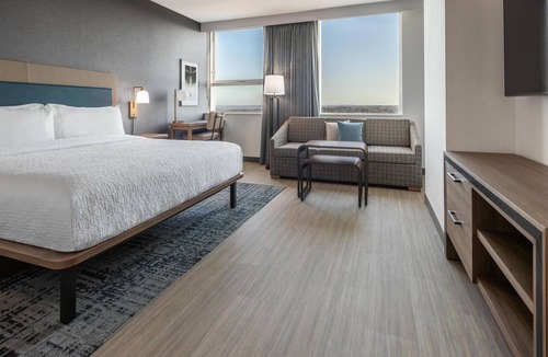 Surrey Hotel | Homewood Suites By Hilton Surrey