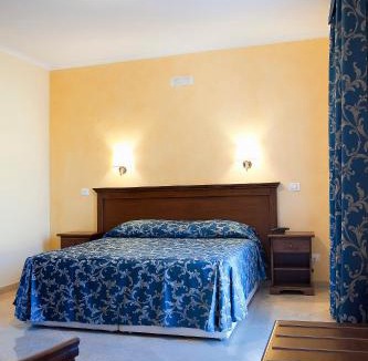 Aprilia Hotel | Hotel Aquila