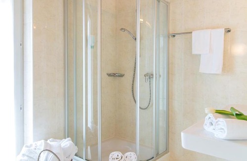 Brunico Hotel | Hotel Blitzburg