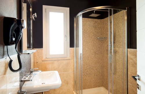 Marina di Castagneto Carducci Hotel | Hotel Boutique Carolina