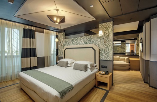 Tor Sapienza Hotel | Hotel Domidea